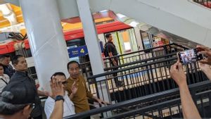 Kamis Pagi, Jokowi Kembali Jajal Kereta LRT Jabodetabek