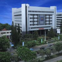 汤米·索哈托（Tommy Soeharto）的营地抗议法务省和人权部的法令Muchdi Pr：对民主的耻辱
