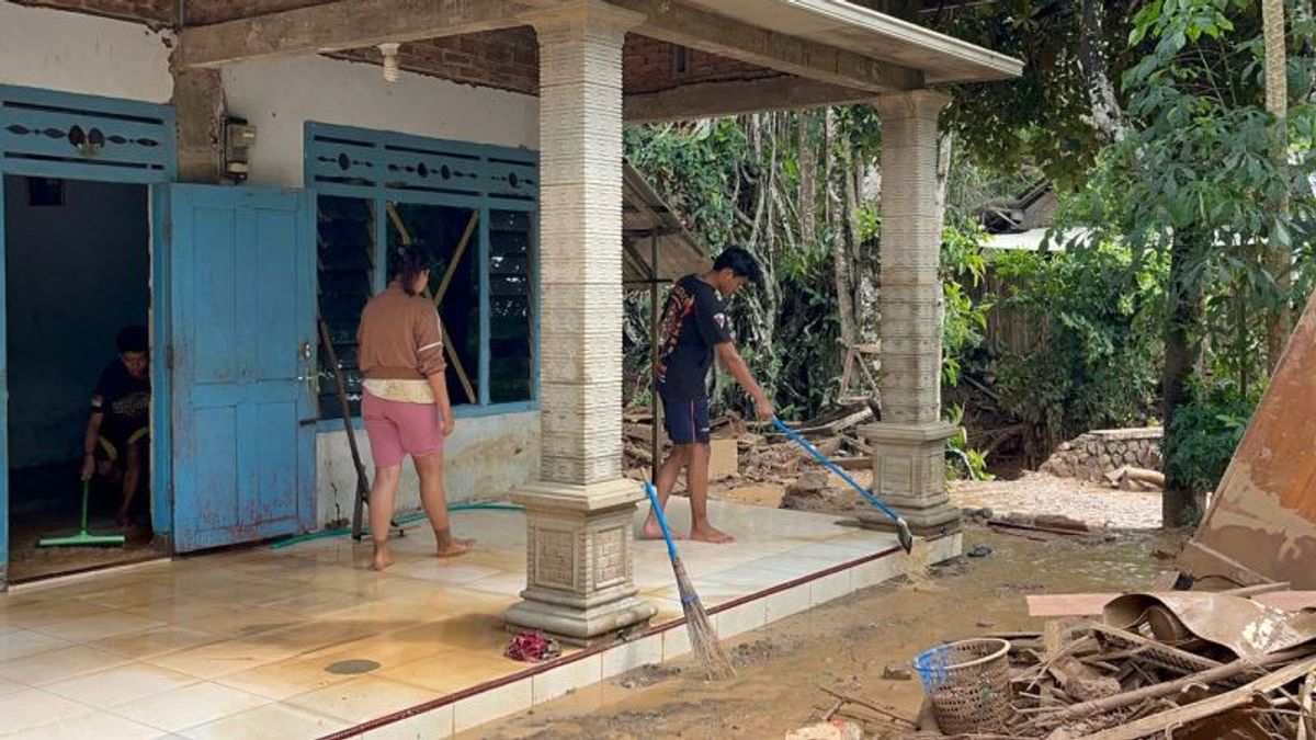 Medan Pencarian Jadi Kendala BPBD Cari Lansia Hilang Terseret Arus di Mojo Kediri