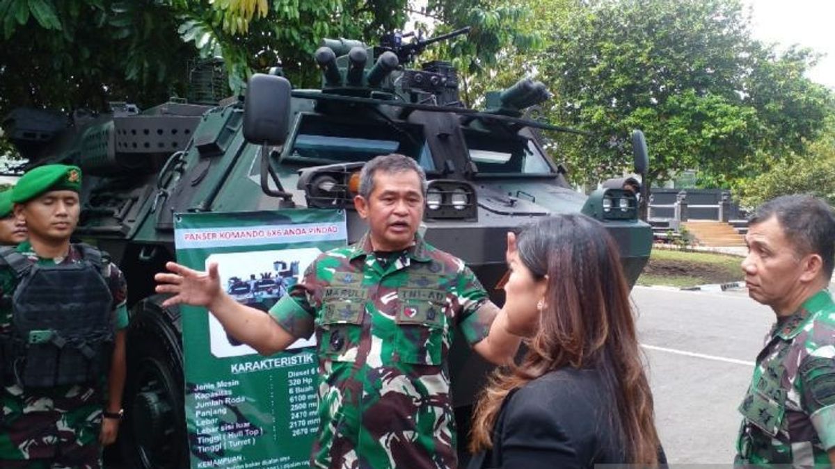 Le chef d’état-major de l’armée a remis des cartes d’identité à Kodam I / Bukit Barisan