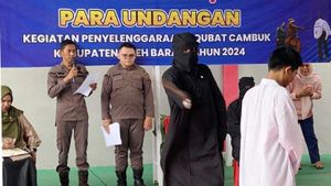 Enam Pemain Judi Online dan Napi Pelecehan di Aceh Barat Dicambuk