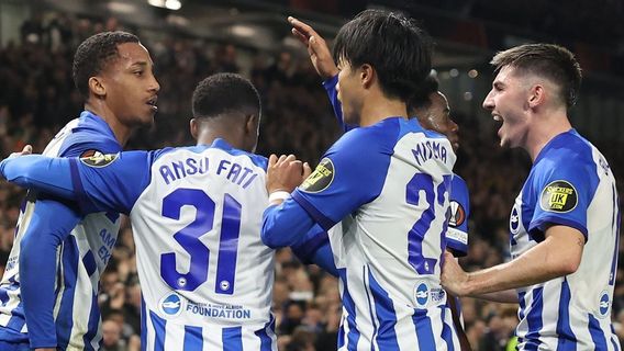 Ajax Kian Terpuruk, Brighton Panaskan Persaingan Grup B