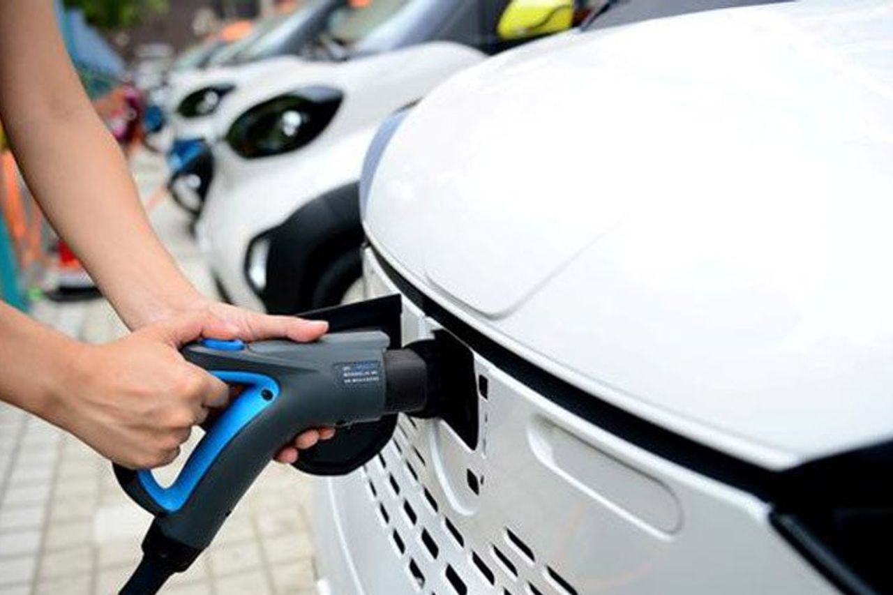 渋滞を追加し、電気自動車のインセンティブはジャボデタベックに適用するのに不適切であると考えられています