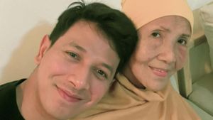 Missing His Son, Sonny Septian's Mother Forced Her To Visit Even Though She Was Sick