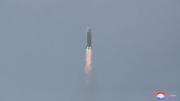 كوريا الشمالية تقول إن صواريخها البلطيقية التي تعبر سماء اليابان غير مهددة بالمدنيين ، فقط للتدريب لمواجهة الولايات المتحدة