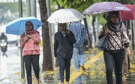 BMKG Prakirakan Mayoritas Kota Besar Diguyur Hujan Ringan dan Sedang