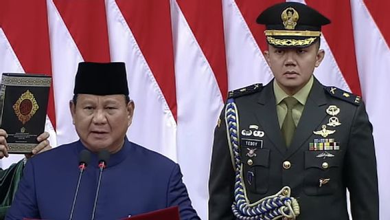 Setia Dampingi Pelantikan Prabowo Subianto, Mayor Teddy Bikin Salah Fokus