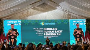 Jokowi Akui Jumlah Dokter Spesialis Kurang dan 59 Persen Terkonsentrasi di Jawa