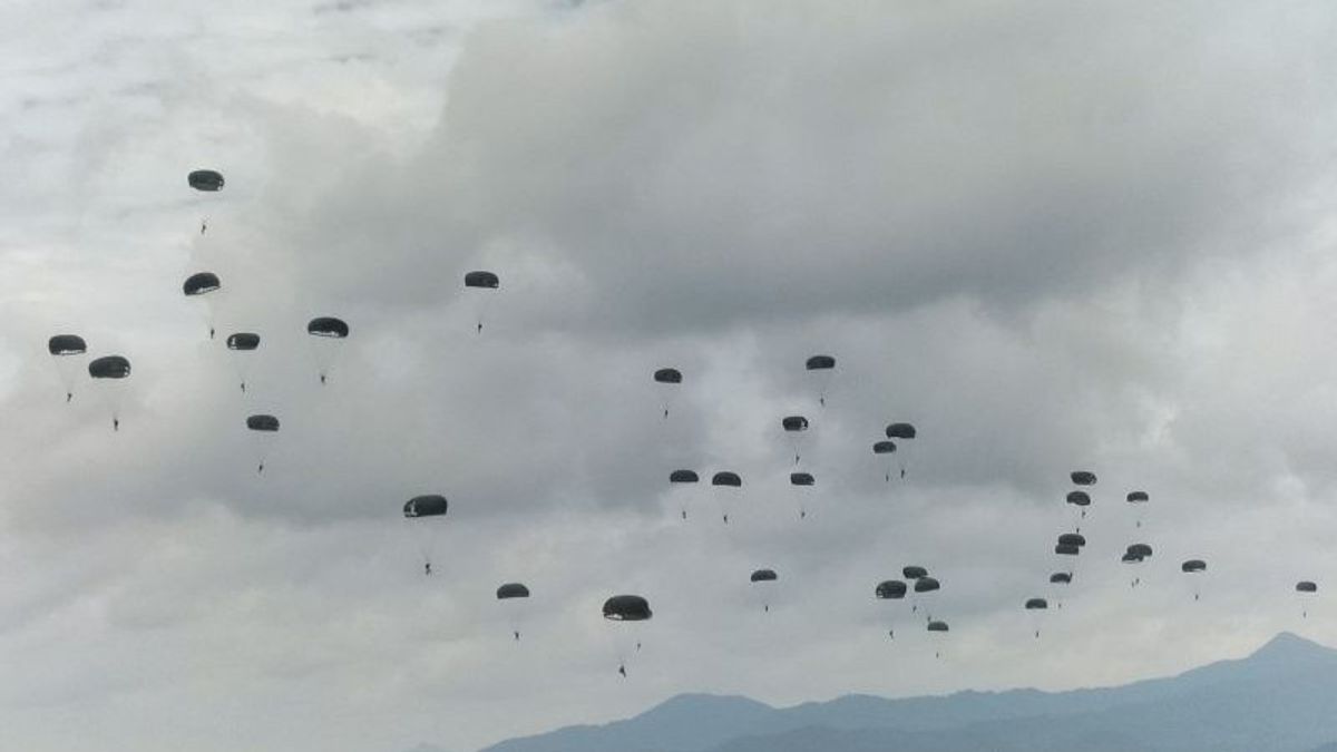 Kopasgat Simulasikan Operasi Pengambilalihan Bandara Musuh