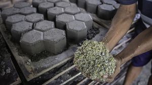 Inovatif tapi Apa Efektif? Simak Kelebihan dan Kekurangan Paving Block Limbah Plastik di Sini