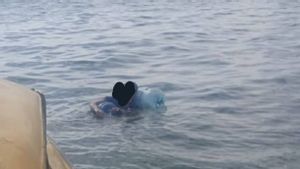  Demi Pulang ke Jawa, Pemuda Ini Nekat Berenang di Laut Balikpapan dengan Galon 