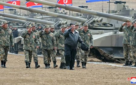 Tinjau Latihan Militer, Kim Jong-un Puji Tank Tempur Utama Baru Korea Utara