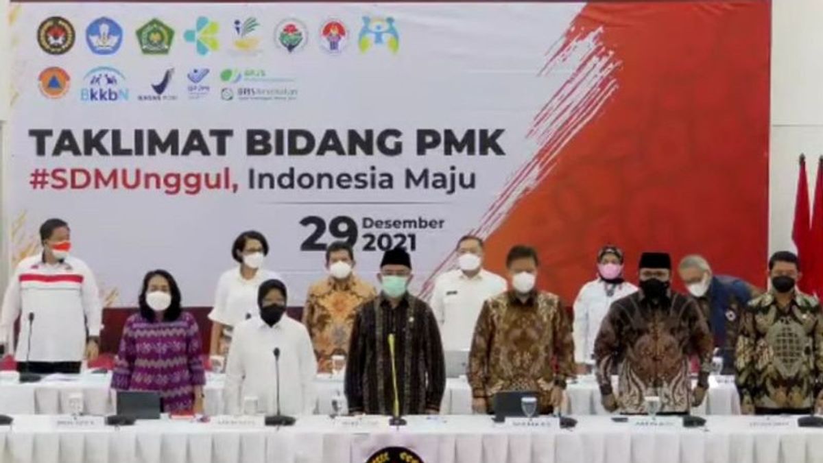 Le Ministre Coordinateur Du Développement Humain Et De La Culture, Muhadjir, Affirme Que Le Développement Des Ressources Humaines De L’Indonésie Est Perturbé En Raison De L’anomalie COVID-19