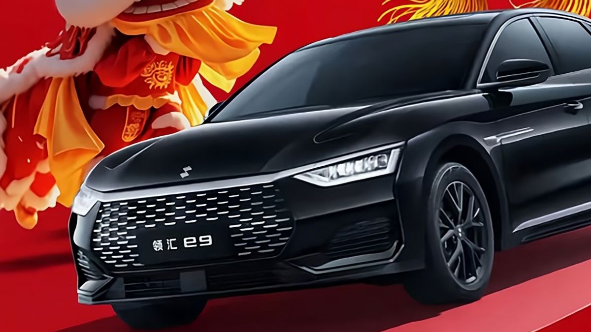 BYD Akhirnya Ungkap Sedan Listrik Linghui e9 untuk Taksi Online
