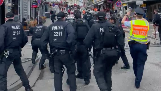 Incident! German Police Shoot Man With A Cap Near Fan Zone Euro 2024 In Hamburg