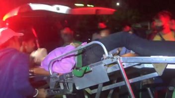 負傷、ドライバーのオホルはすぐに治療のために三菱パジェロ事故の被害者の幼児を病院に連れて行きました