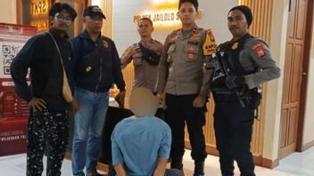 Turis Prancis Dibantu Saat Menanjak, Tas Berisi Paspor dan Rp7 Juta Malah Raib