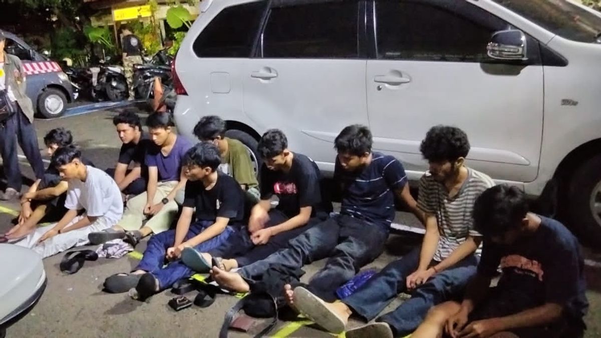 9 Anggota Geng Motor Diringkus Polisi Saat Arak-arakan di Jalan Sambil Bawa Celurit
