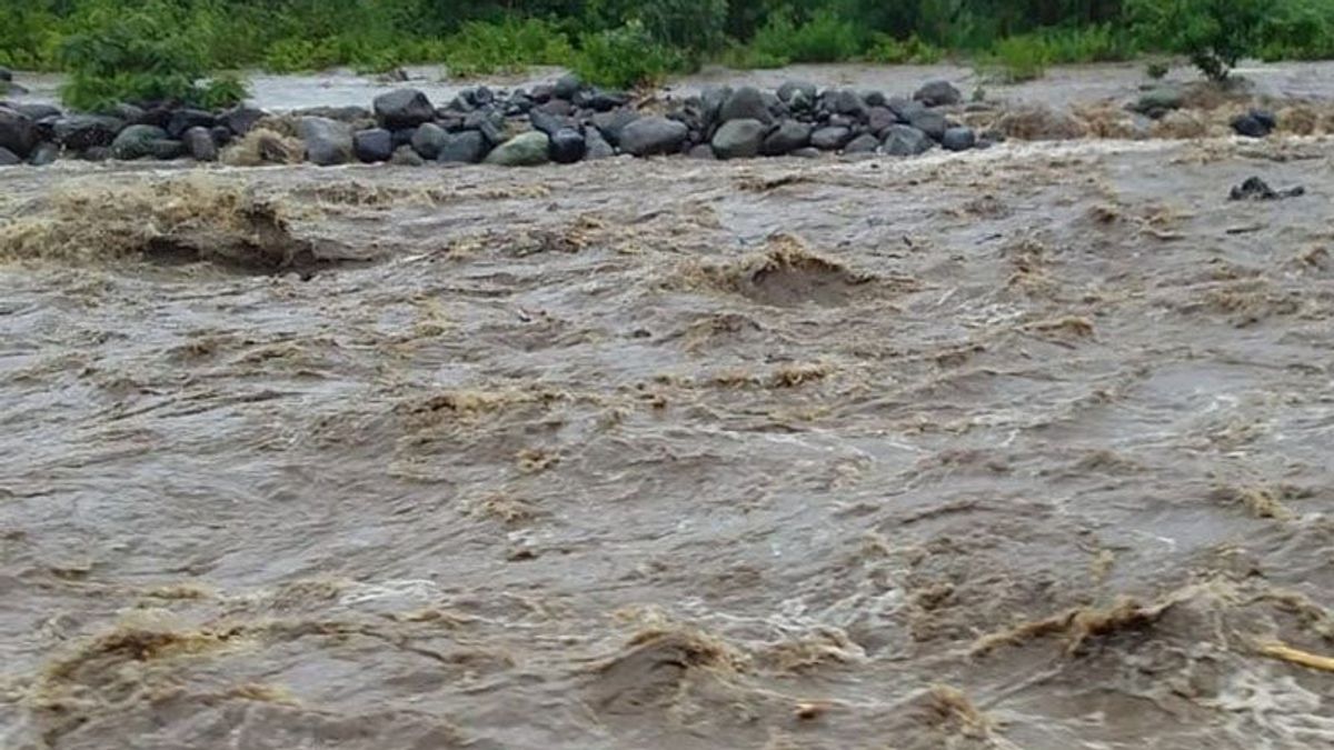 37 根管道被洪水冲走，恩德的 4，000 名 PDAM 客户受到清洁水危机的威胁