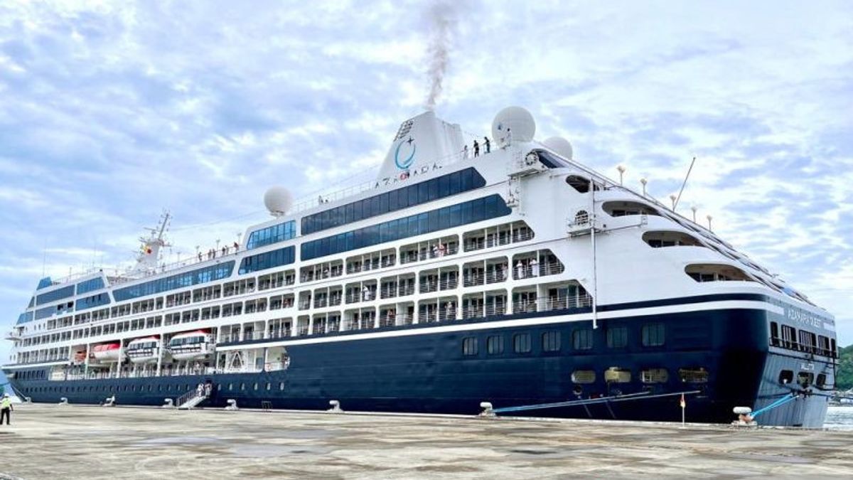 The Arrival Of The Broadcast Ship In Sabang So Momentum Brings Foreign Tourists
