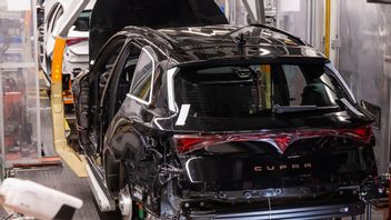 liste des constructeurs automobiles qui ont changé leurs objectifs de production de voitures électriques en septembre 2024