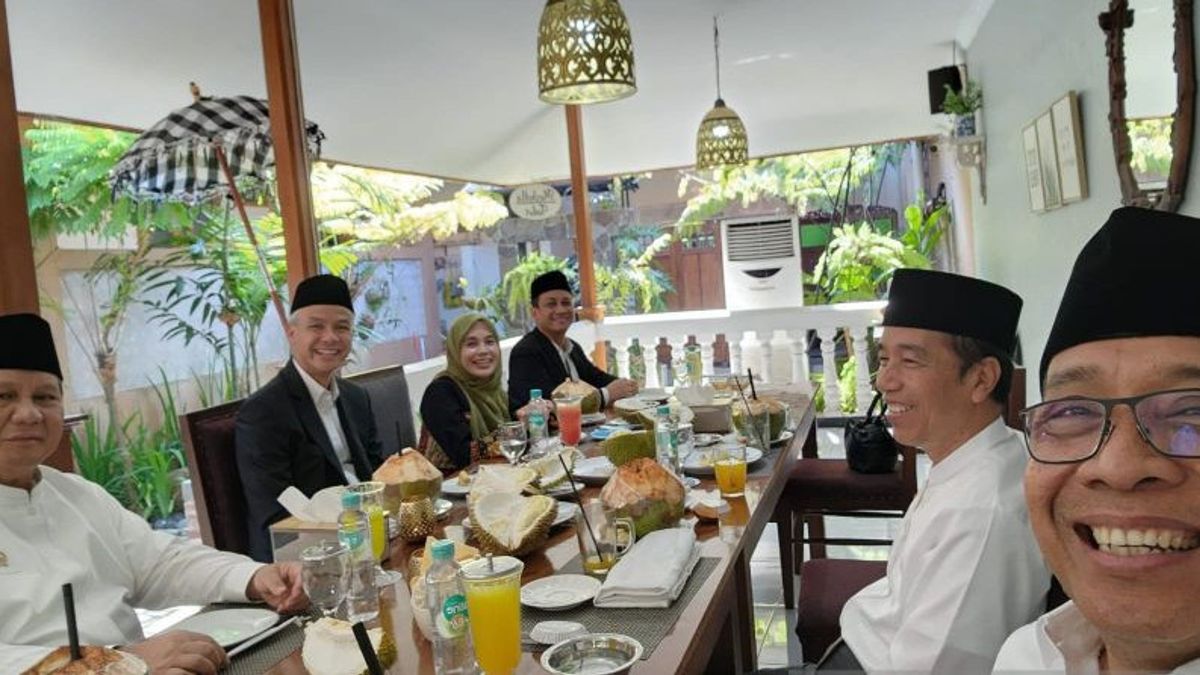 Santap Siang Santai Jokowi Bareng Prabowo dan Ganjar di Pekalongan