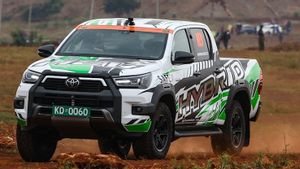 Toyota Tanamkan Teknologi Mild-Hybrid pada Hilux, Dipamerkan pada WRC Kenya