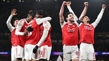 أرسنال لا يمكن أن يكون رائدا عندما يتصدر ترتيب الدوري الإنجليزي الممتاز ودوري أبطال أوروبا