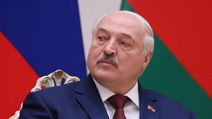 Belarus Bebaskan 10 Tahanan Politik termasuk Oposisi Veteran yang Derita Kanker