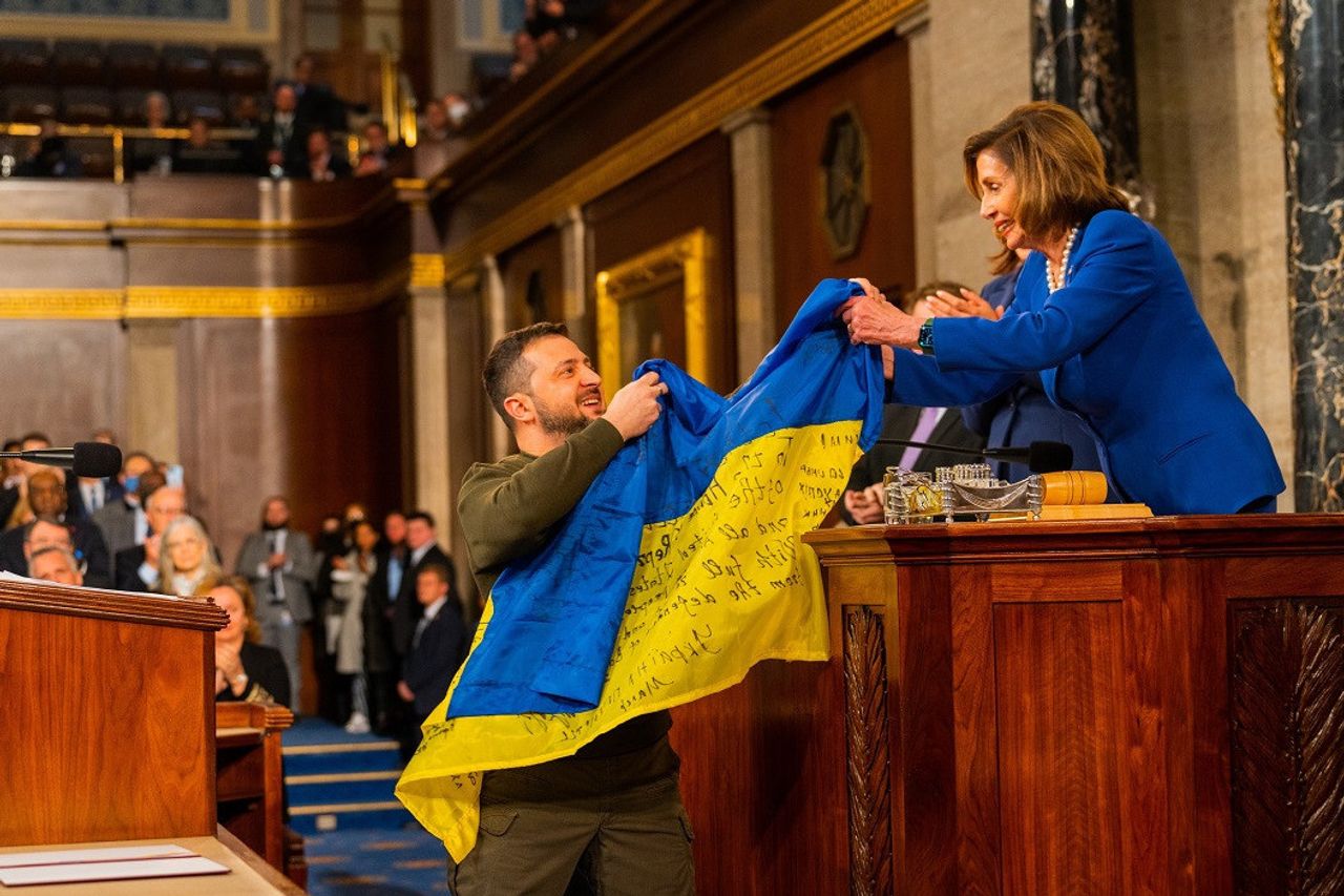 قل إنها لن تتنازل لإنهاء الحرب أمام الكونغرس الأمريكي ، الرئيس زيلينسكي: أوكرانيا لن تستسلم