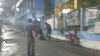 Avait Réduit Au Silence Les Résidents, La Police Sécurisait Les Voleurs à East Kemang