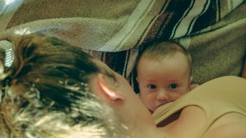 母亲必须知道!婴儿睡觉时可以母乳喂养多少岁?以下是讨论