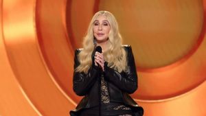 Momen Canggung Grammy Awards Saat Cher Sebut Luther Vandross sebagai Pemenang