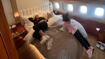 دعونا نلقي نظرة خاطفة على الطائرة الفاخرة التي جلبت كريستيانو رونالدو إلى المملكة العربية السعودية