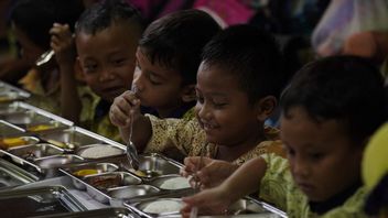 Makan Bergizi Gratis Bisa Dibawa Pulang Pelajar Selama Ramadan 2025, Menunya Sedang Disusun