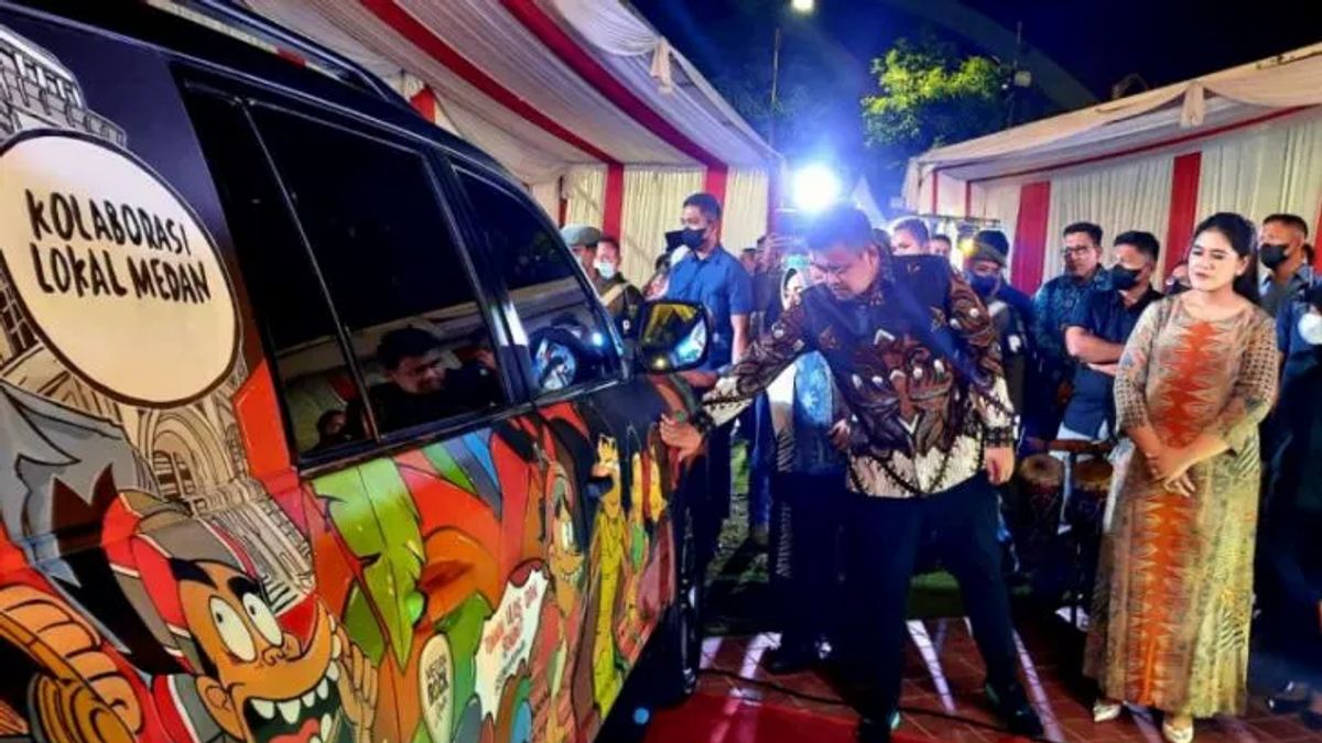 Mobil Dinas Bobby Nasution Tampil Artistik dengan Gambar Mural