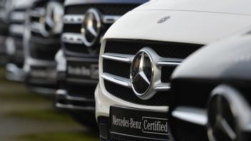 Production Réussie De La Berline Modèle La Plus Luxueuse, Le Gouvernement Fait L’éloge De Mercedes Benz Indonésie