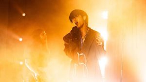 eaJ Cover Lagu Satu Bulan, Bernadya Terpukau Bareng Netizen