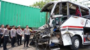 La police enquête sur la cause de l’accident de bus Surya Bali à Pati qui a tué 6 personnes