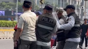 CFDのウイルス的なアイスクリームのトレーダーの秩序、Satpol PP DKIは謝罪を求める
