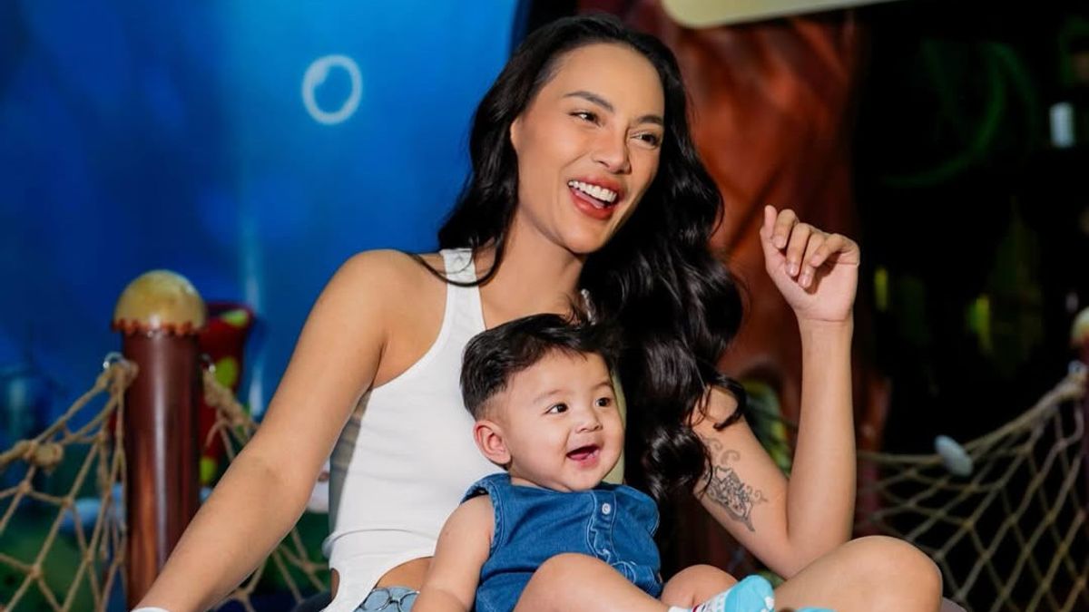 Jadi 'Rem' Hidup, Erika Carlina Akui Kehadiran Anak Ubah Gaya Hidupnya yang Dulu Gemar Pesta