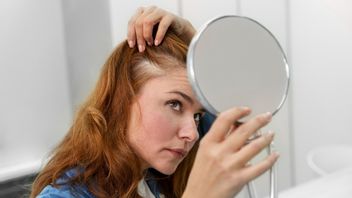 العلامات الجلدية للرأس الناشئ في الشيخوخة التي غالبا ما تفوت من الاهتمام