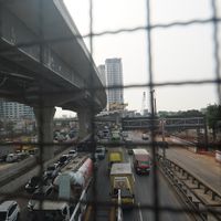 20 Mobil Pecah Ban di Tol Cikampek yang Viral di TikTok Bakal Diganti Jasa Marga