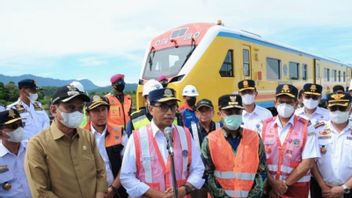 为了追求这一目标，DJKA乐观地认为南苏拉威西的第一条铁路线将于2022年10月投入运营
