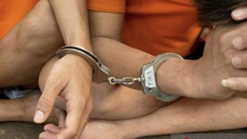 ألقي القبض على طالب في مدرسة ثانوية في كديري بعد أن تم تسجيل أفعاله على الدوائر التلفزيونية المغلقة لأجهزة الصراف الآلي التابعة لبنك جاتيم