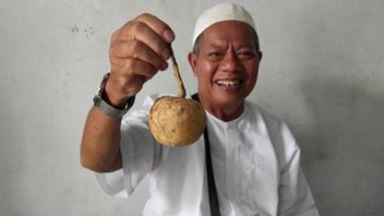 Le Régent Adjoint Du Kalimantan Sud De Hulu Sungai Tengah Demande Au Bureau De La Santé De Tester Cliniquement Le Fruit Limpasu Approuvé Comme Médicament COVID-19