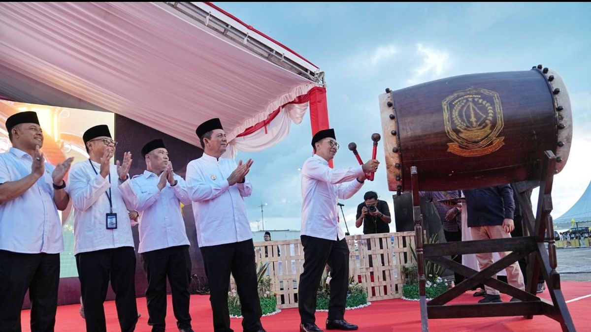 文化 文化 促进 区部长Fadli Zon 在KURMA Fair 2025 上