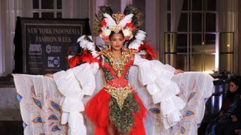 9位印尼设计师亮相2022年纽约印尼时装周，成功抢走世界之眼