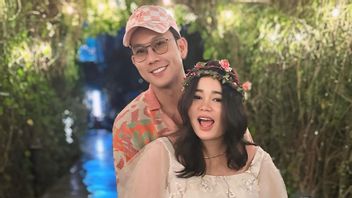 Congratulations! Denny Sumargo And Olivia Allan Dikaruniai First Children