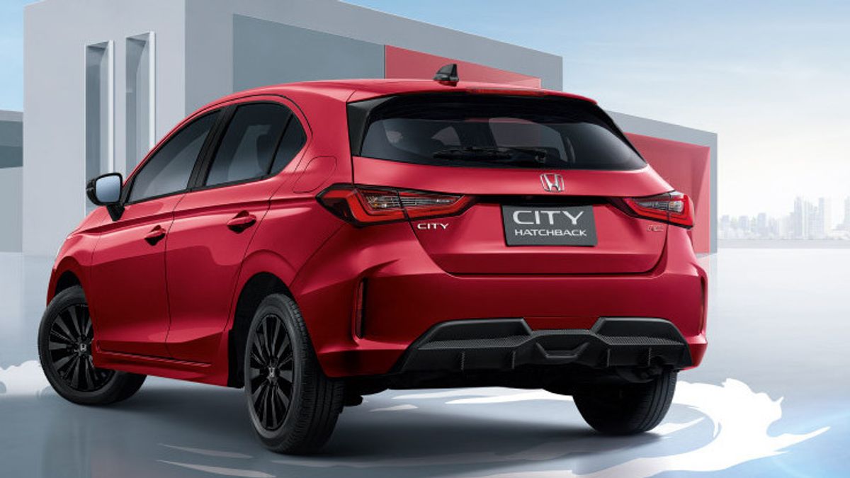 Honda est-elle certaine de lancer deux voitures nouvelles dans les pays voisins, City hatchback et Civic Facelift?